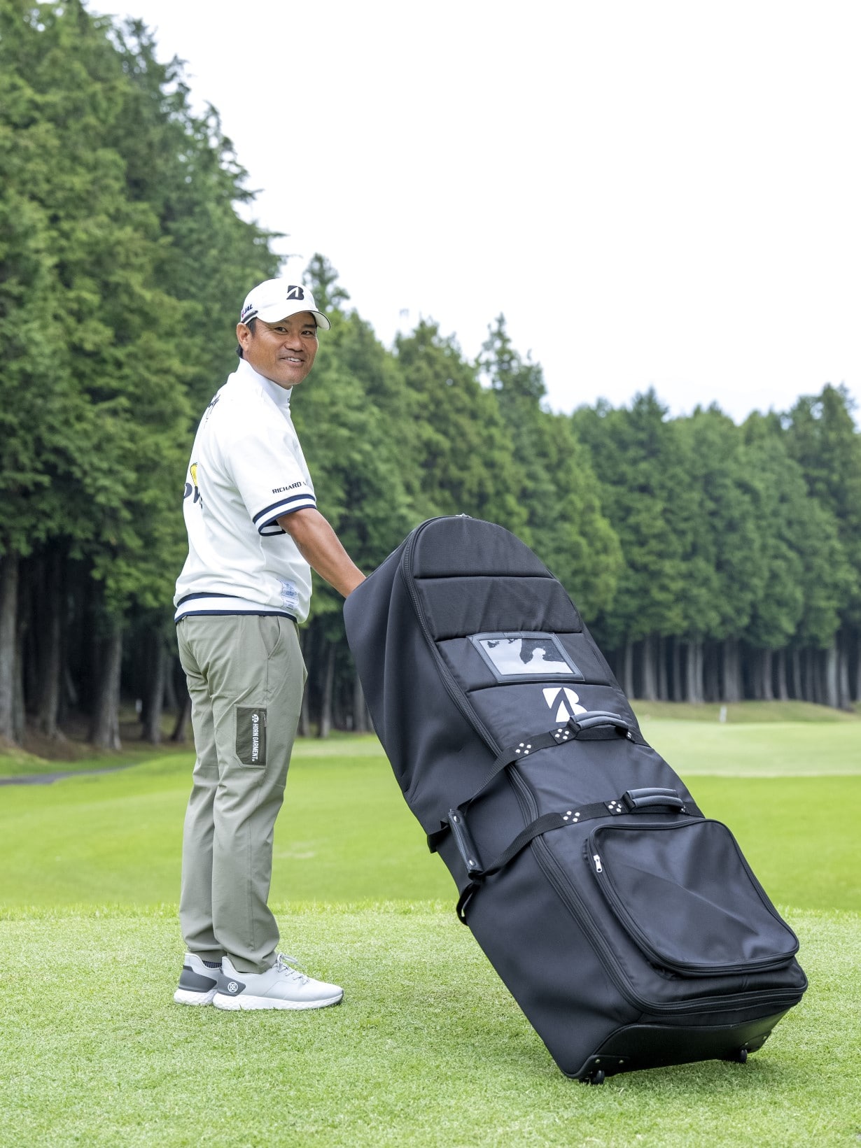 直営限定品＞キャスター付 トラベルカバー(BK（黒）): ギア|BRIDGESTONE GOLF Online  Store|ブリヂストンスポーツオンラインストア